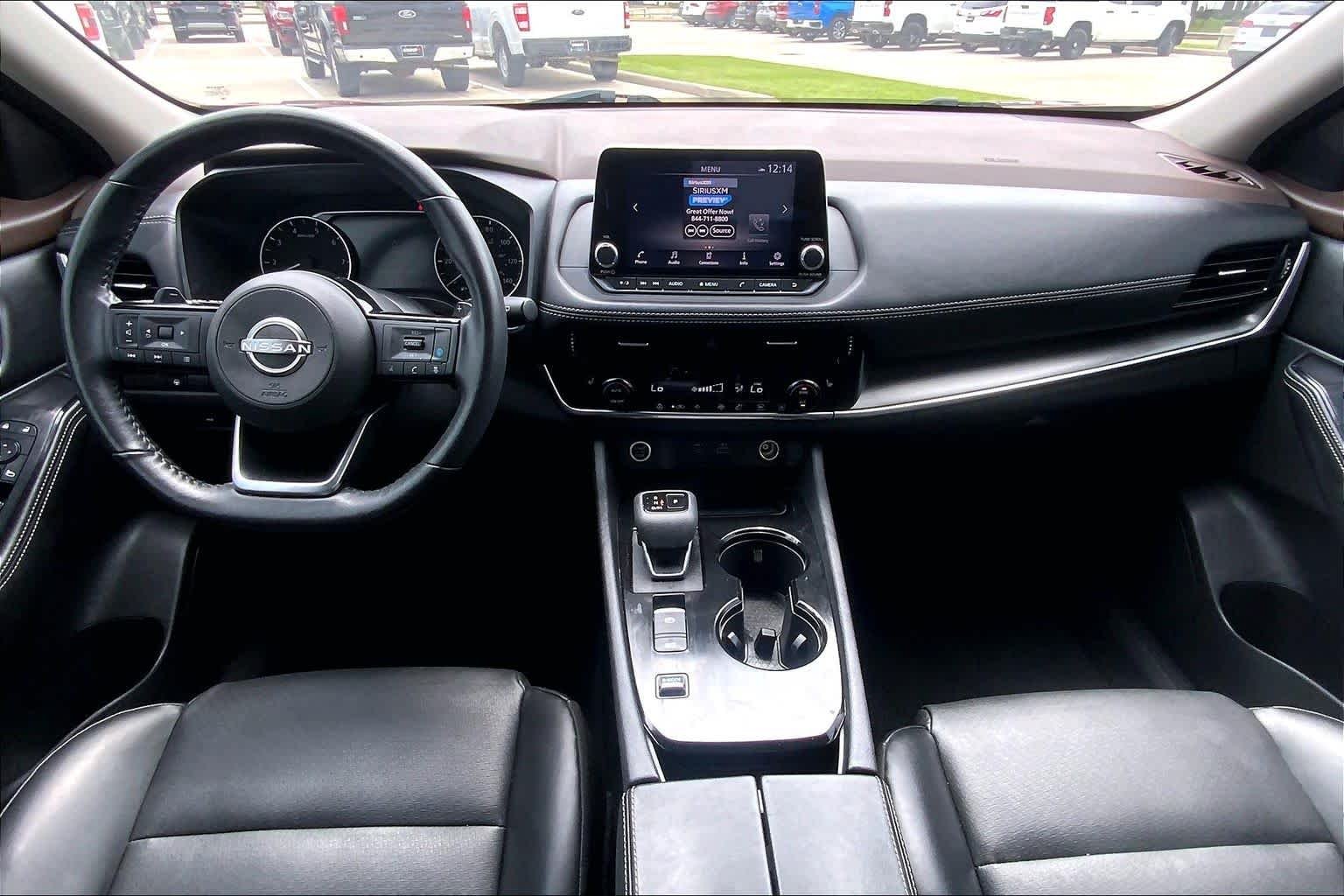 Used 2022 Scarlet Ember Tintcoat Nissan SV image 16