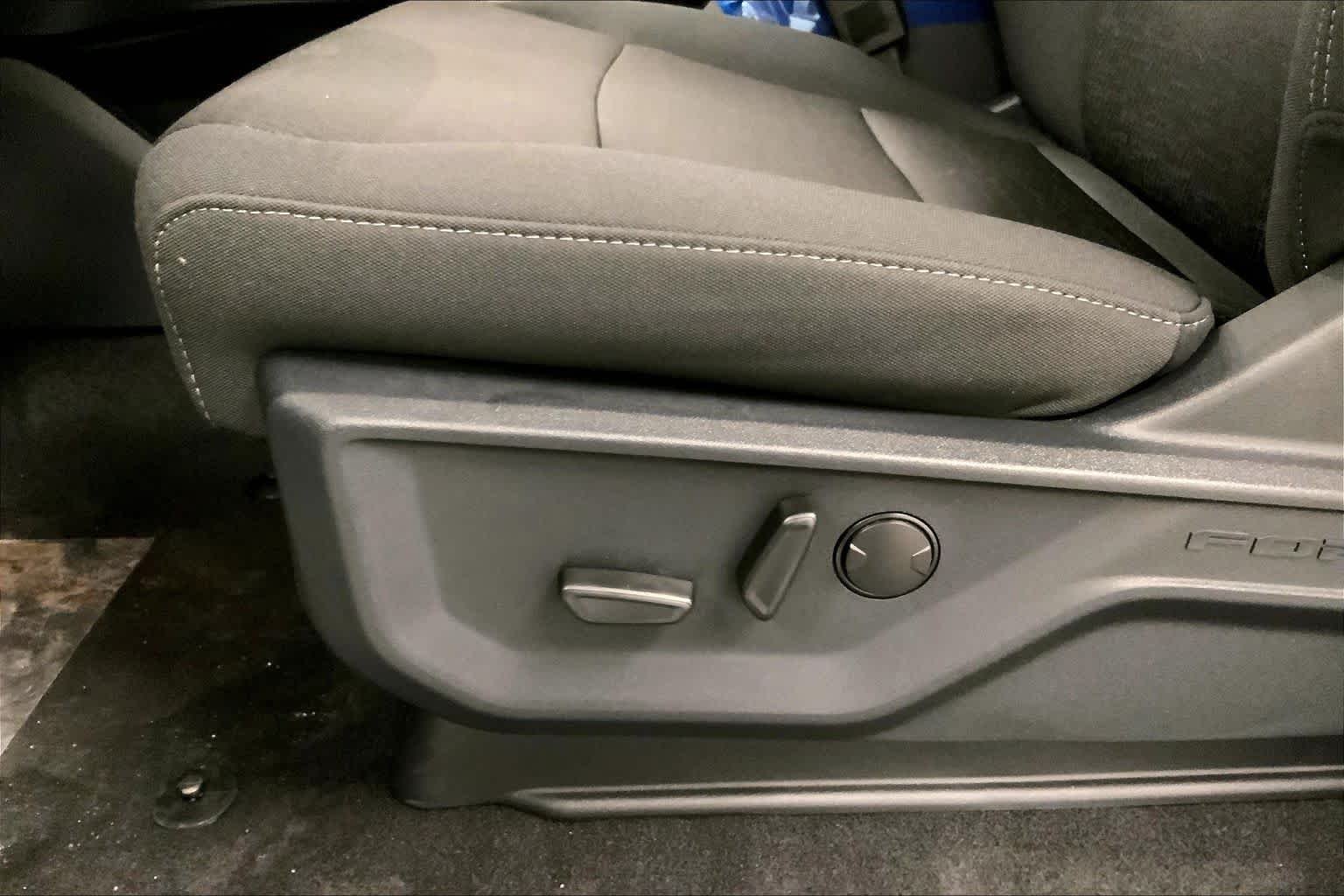 New 2026 Oxford White Ford XLT image 19