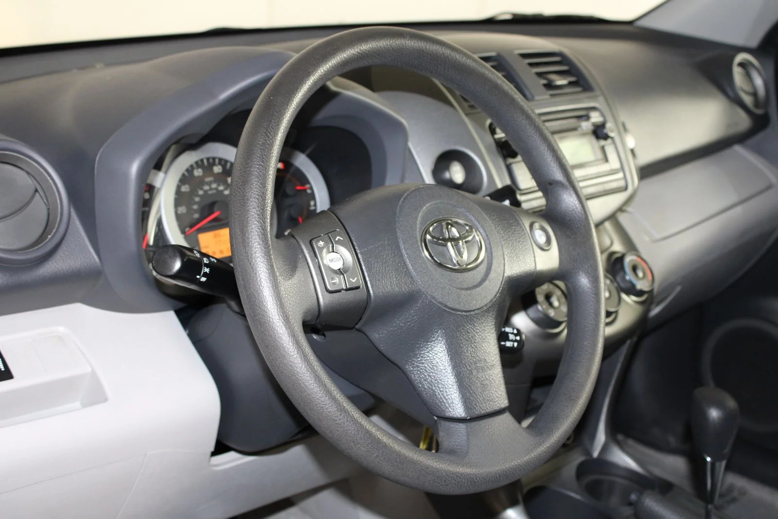 Used 2012 Red Toyota Base image 3