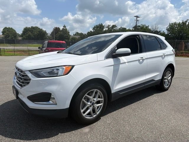 Used 2022 White Ford SEL image 5