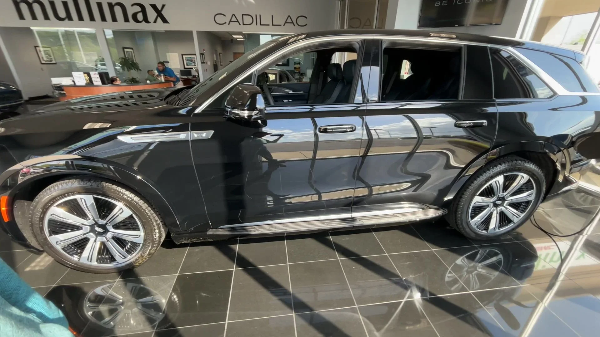 2025 Cadillac Escalade IQ Luxury 2 - Photo 58