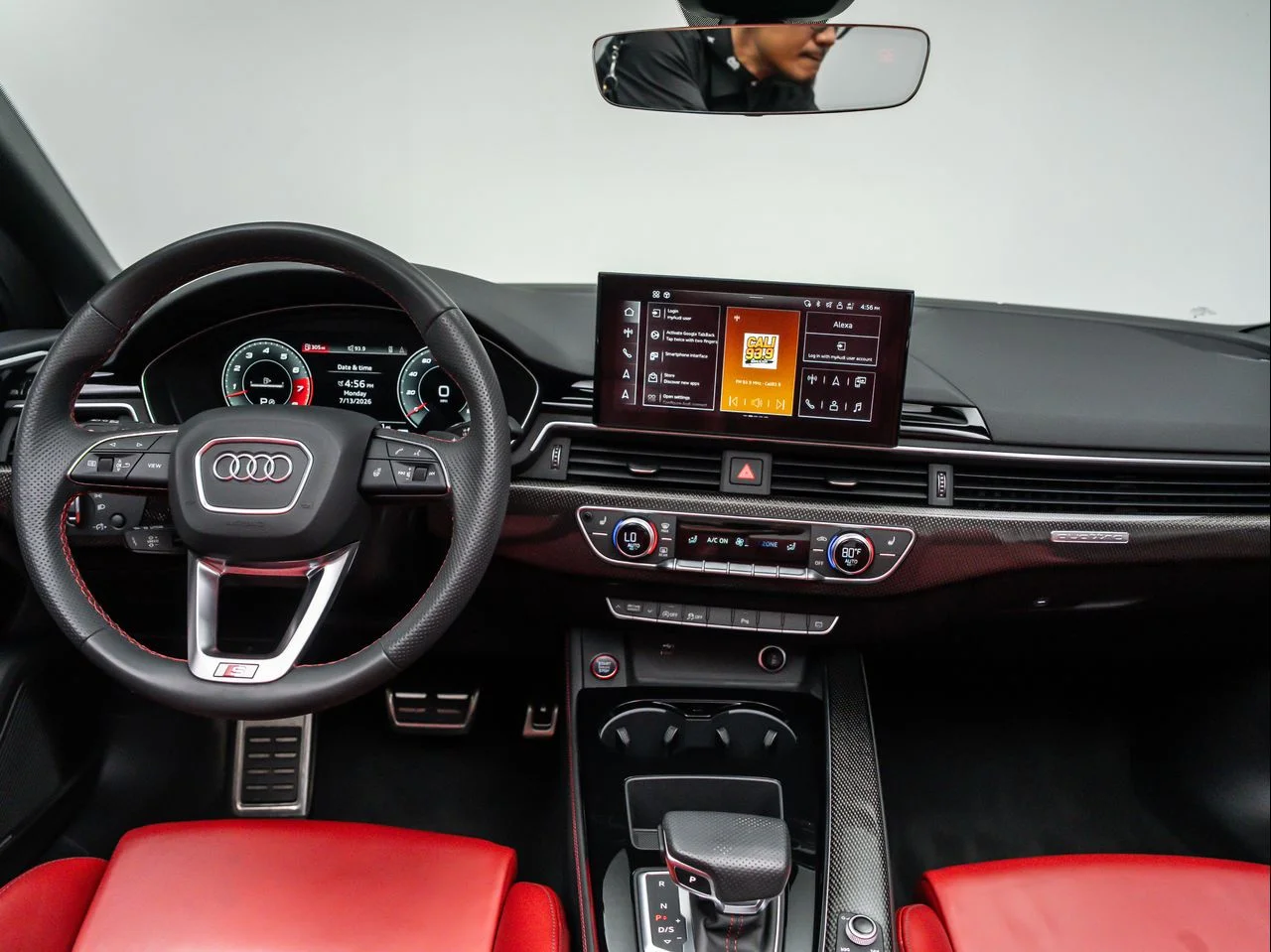 Used 2024 DAYTONA GRAY PEARL EFFECT Audi Premium Plus TFSI quattro Tiptronic image 27