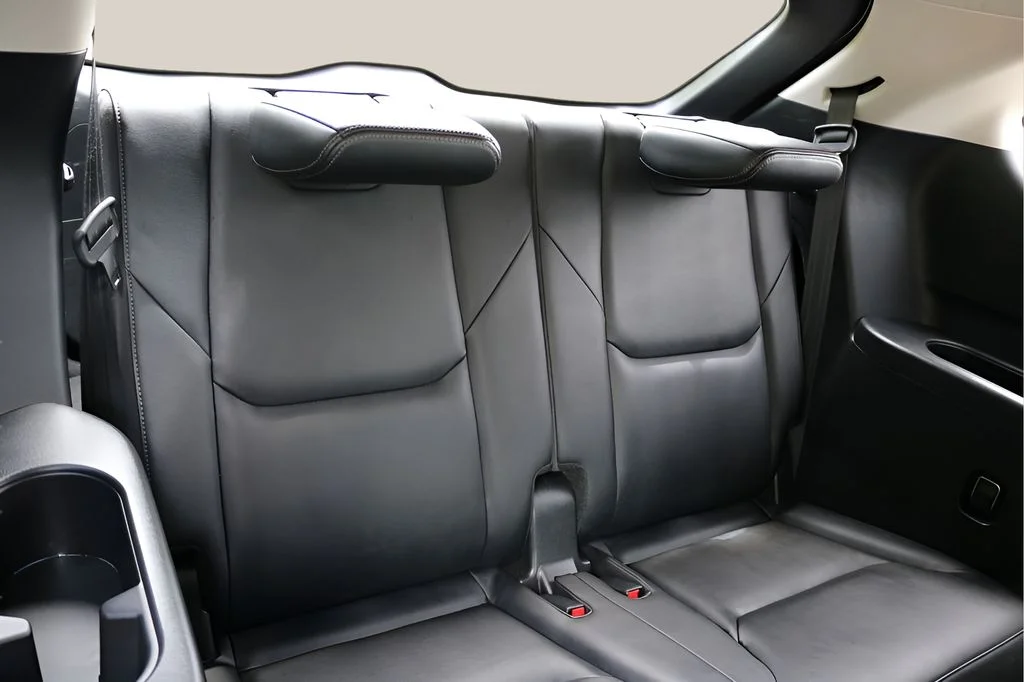 Used 2023 White Mazda Touring image 19
