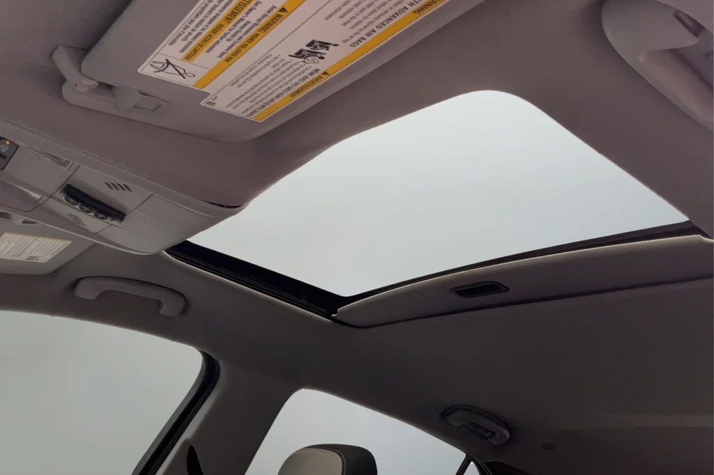 Used 2018 Green Chevrolet LS image 18
