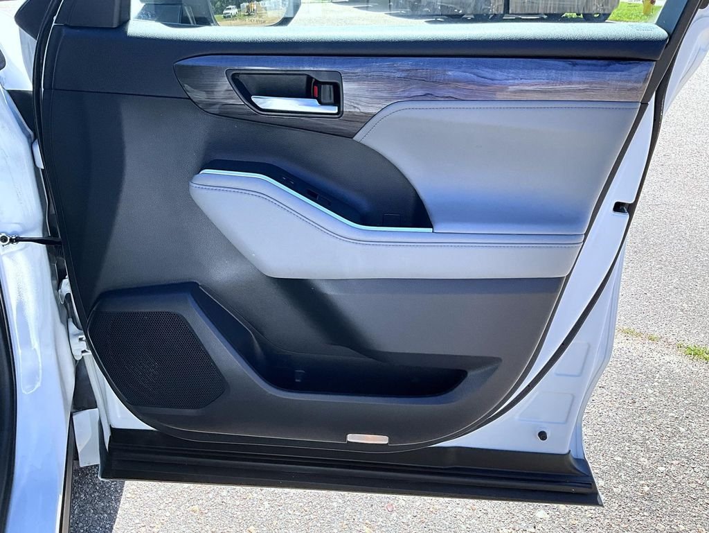 Used 2022 Beige Toyota Platinum image 16