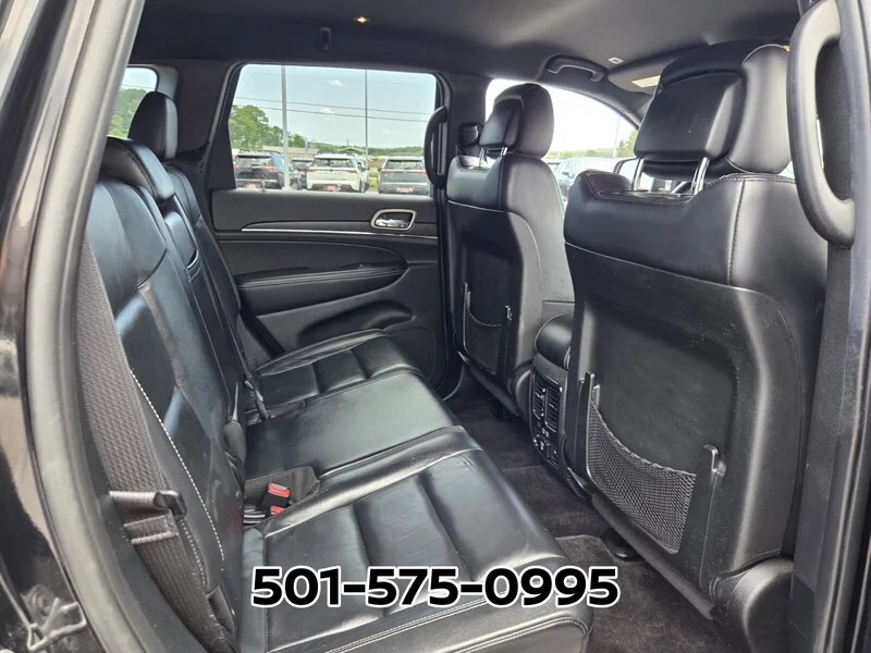 Used 2017 Diamond Black JEEP LIMITED 4X4 image 15