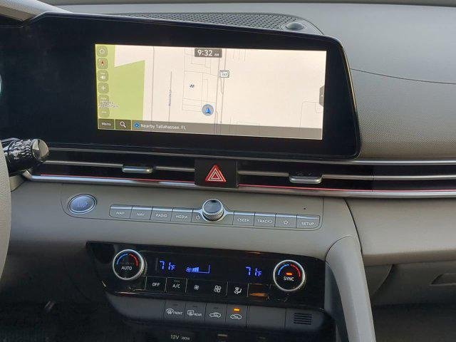 2025 Hyundai Elantra SEL - Photo 17