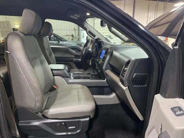 Used 2020 Black Ford XLT image 27