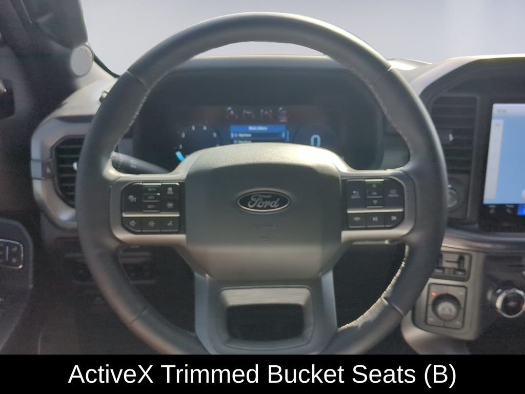 Used 2025  Ford Lariat image 15