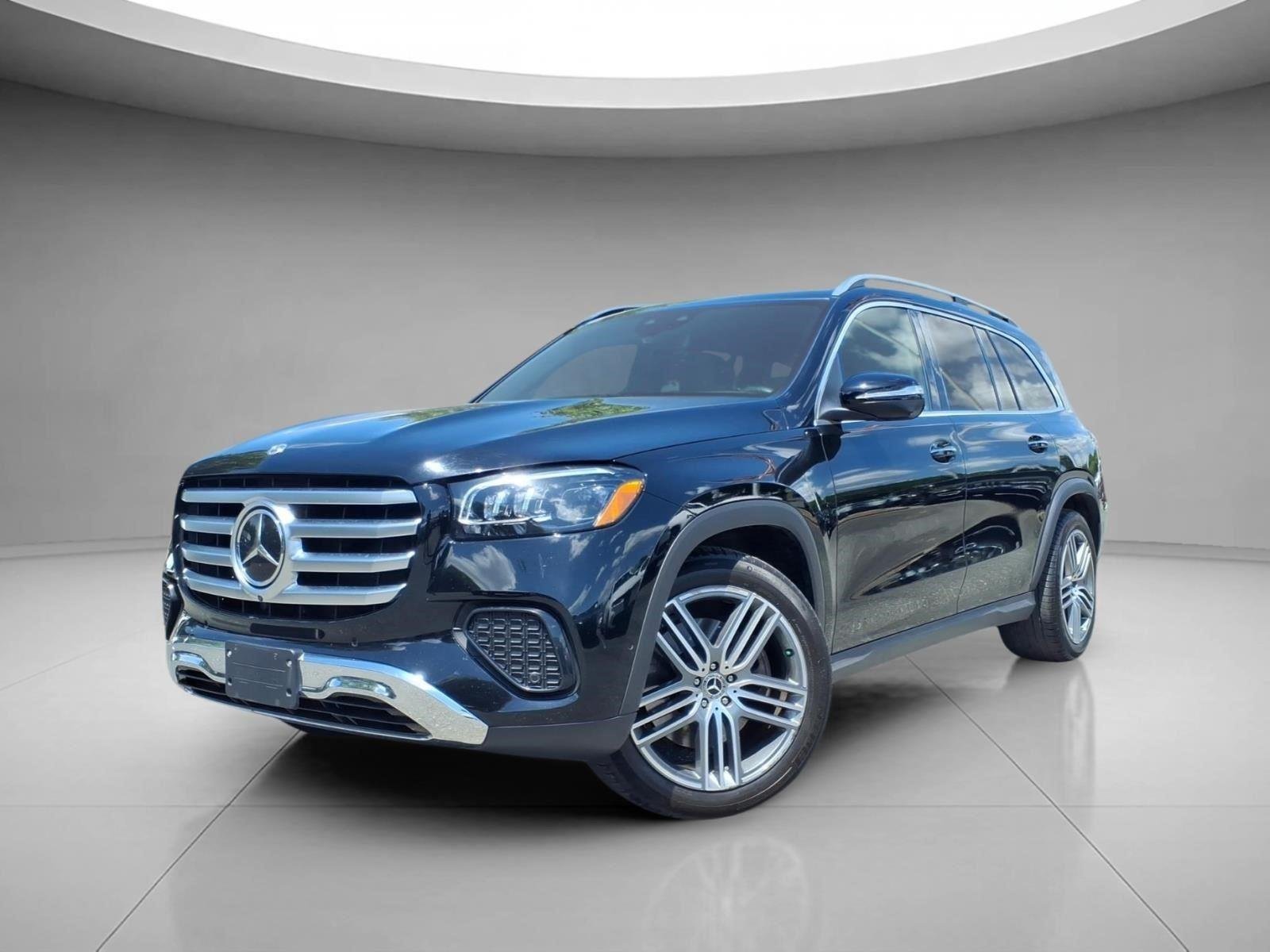 Used 2025 BLACK Mercedes-Benz 450 image 1