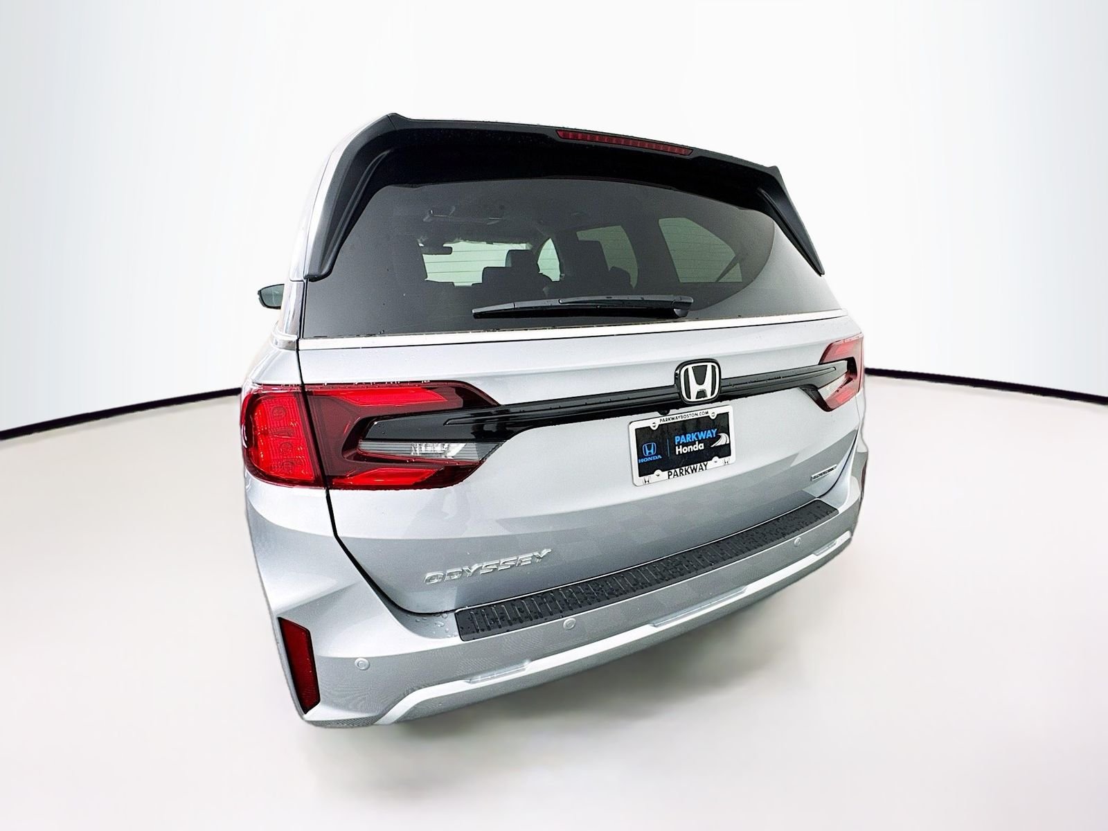 Used 2026 Silver Honda Touring image 8