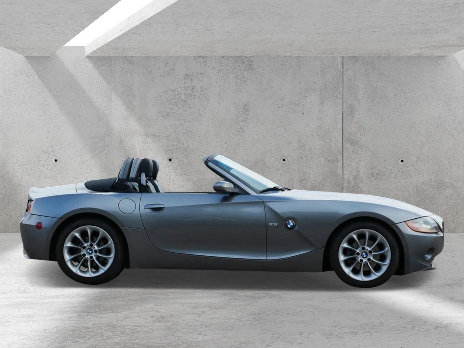 Used 2004 BMW Z4 2.5 with VIN 4USBT33584LR69018 for sale in White Bear Lake, MN