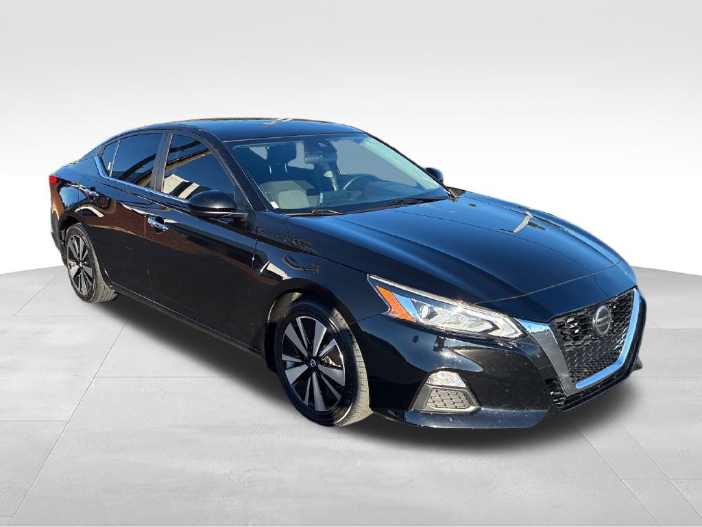 Used 2022 Black Nissan 2.5 SV image 7