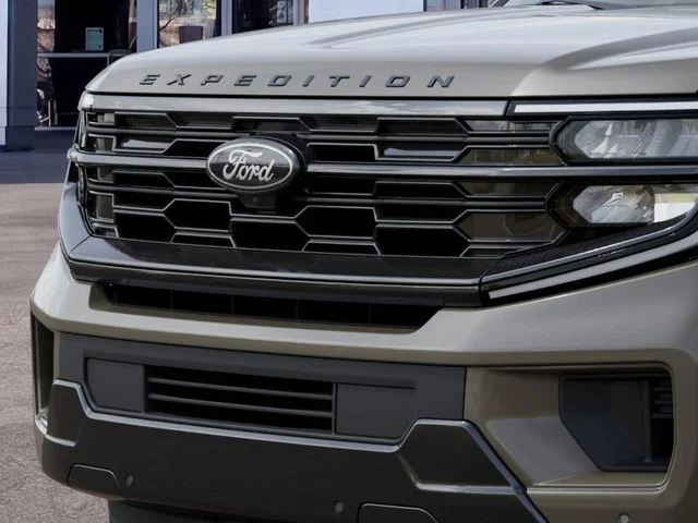New 2027 Marsh Gray Ford Platinum image 17