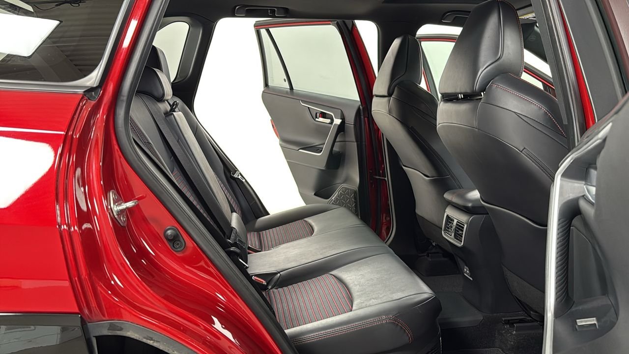 2023 Toyota RAV4 XSE - Photo 17