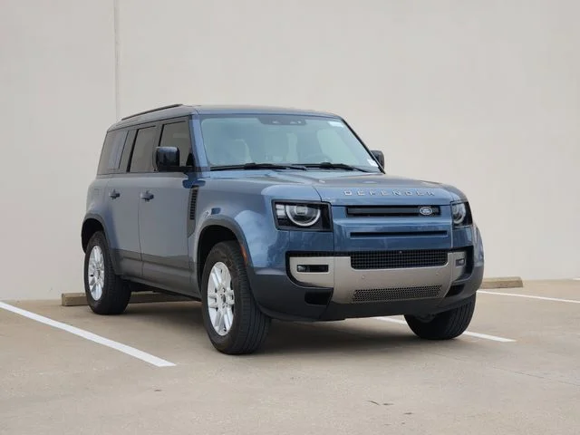 Used 2026 Tasman Blue Metallic Land Rover S image 3