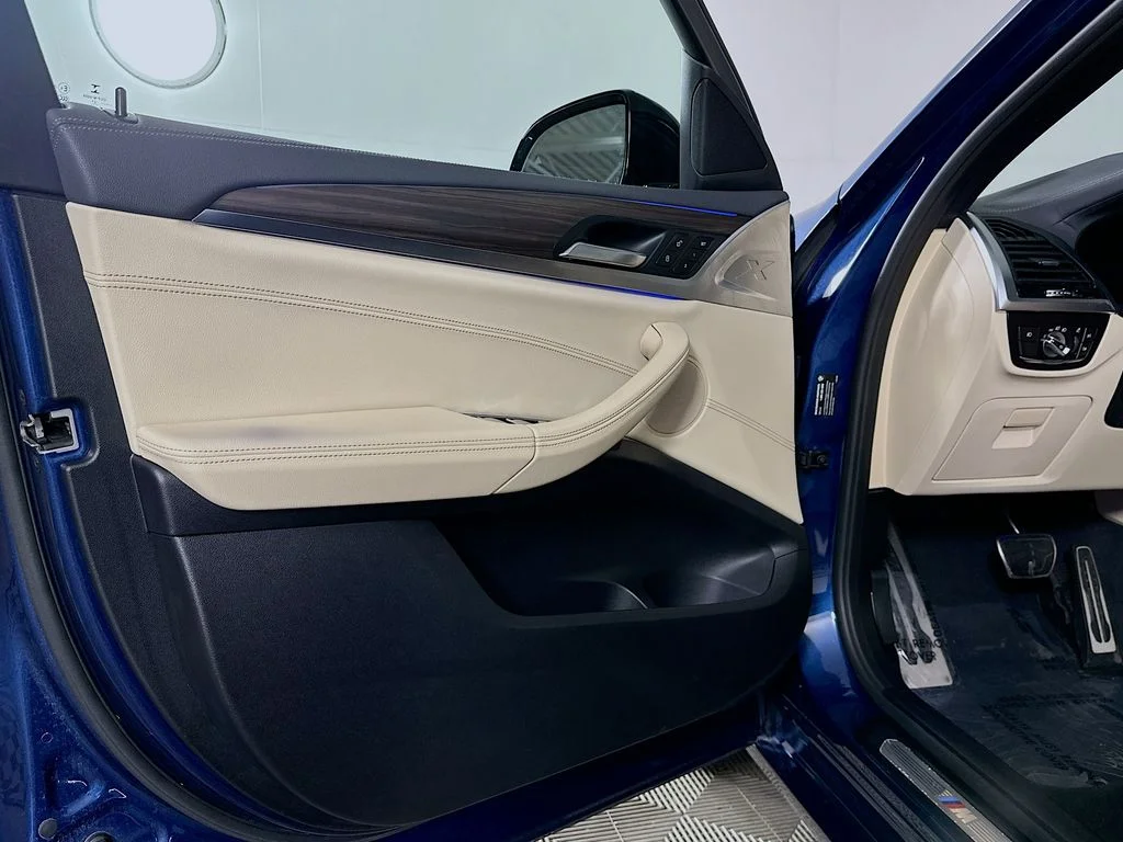 Used 2021 Blue Metallic BMW xDrive30i image 23