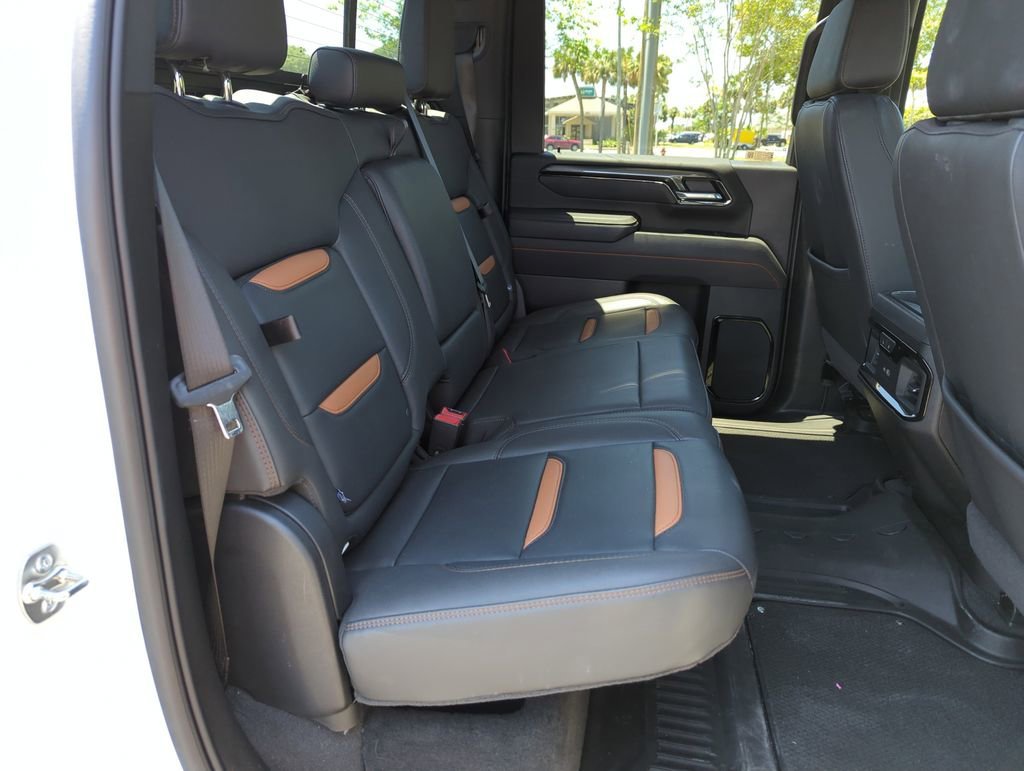Used 2025 Summit White GMC AT4 image 33