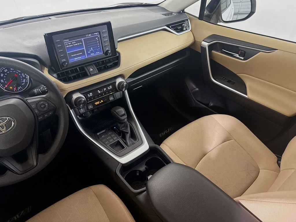Used 2019 Super White Toyota XLE image 23