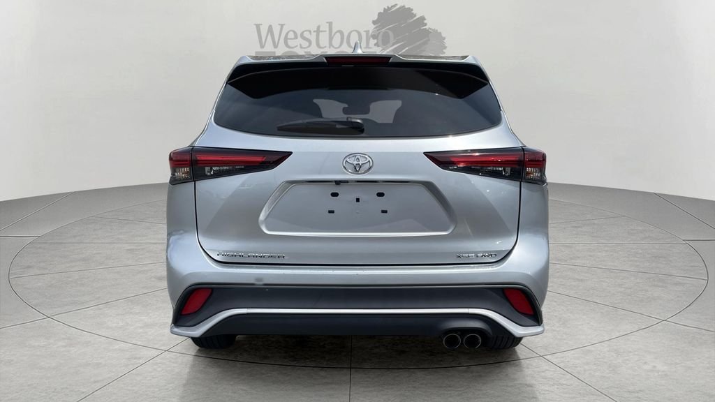 Used 2025 Silver Toyota XSE image 6