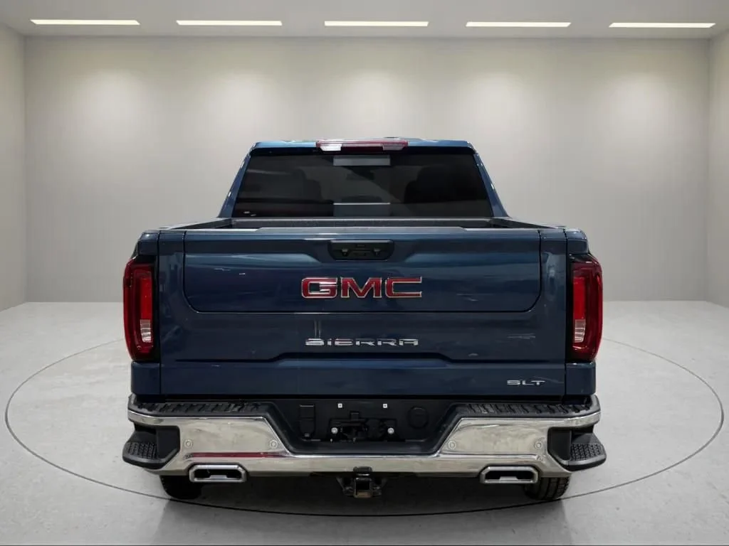 Used 2024 Downpour Metallic GMC SLT image 5