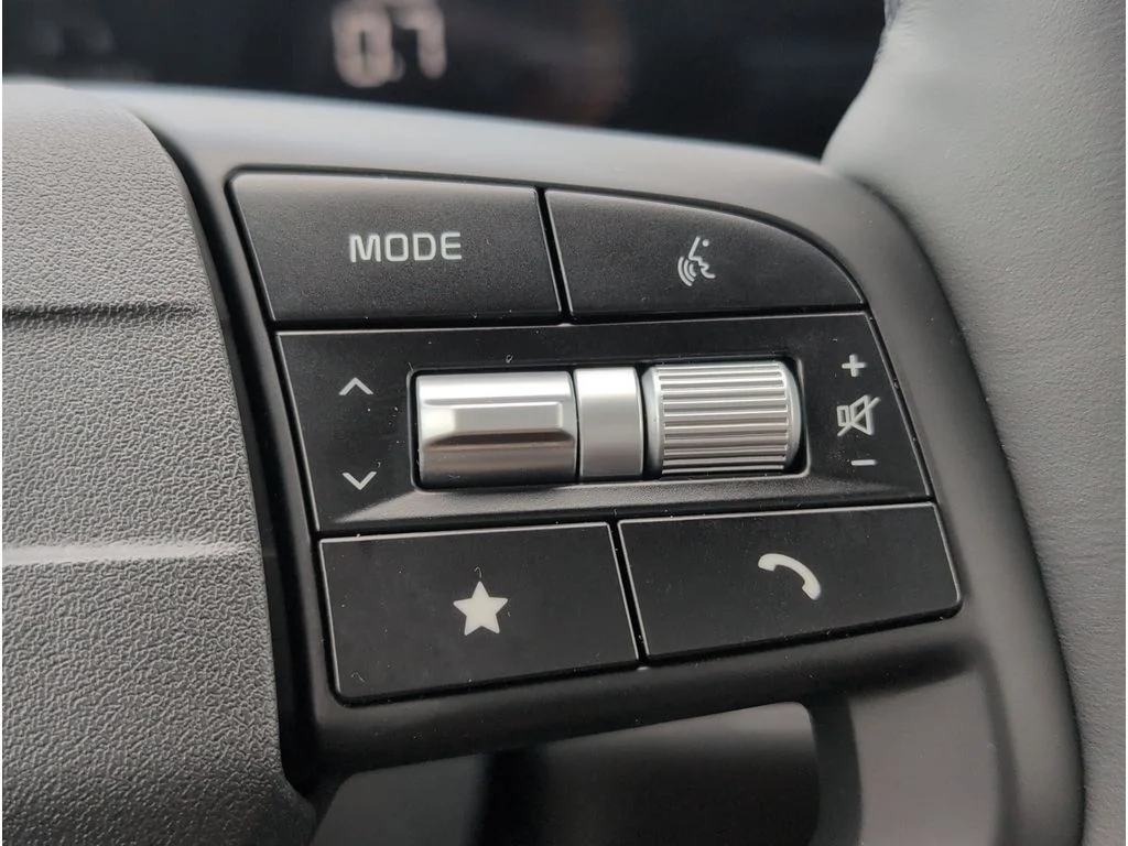 New 2026 Glacial White Pearl Kia EX image 23
