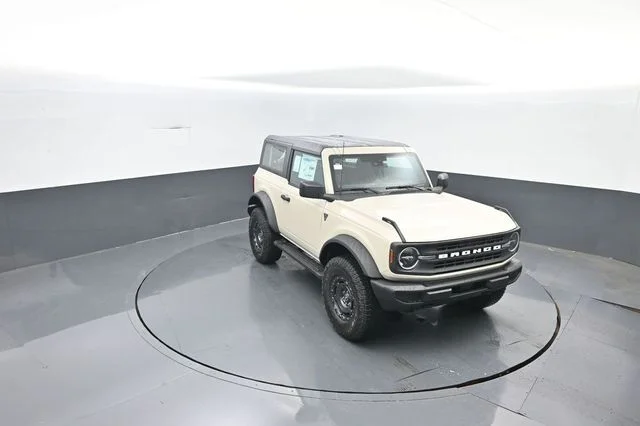 Used 2025 Desert Sand Ford Base image 14