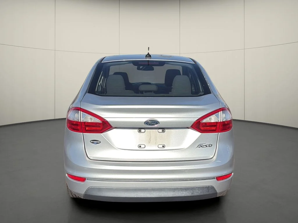 Used 2015 Silver Ford S image 6