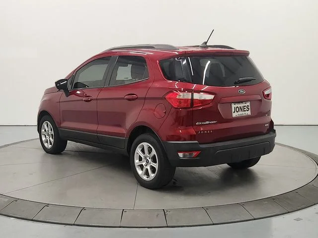 Used 2020 Red Ford SE image 6