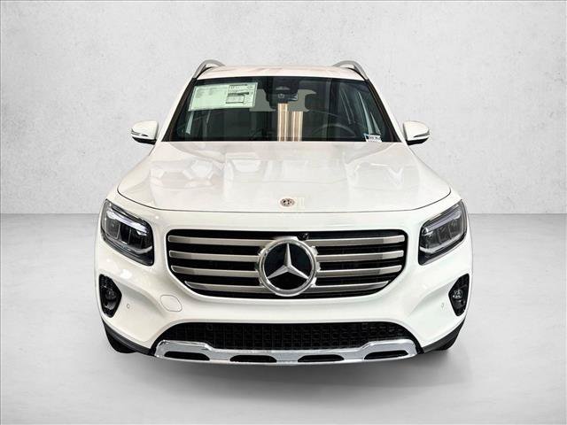 New 2026 Polar White Mercedes-Benz GLB 250 image 31