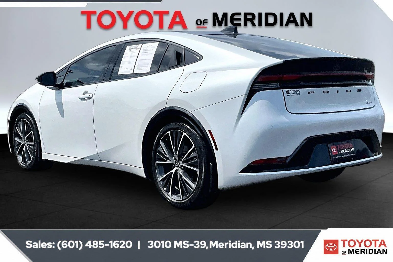 Used 2024 Wind Chill Pearl Toyota Limited image 2