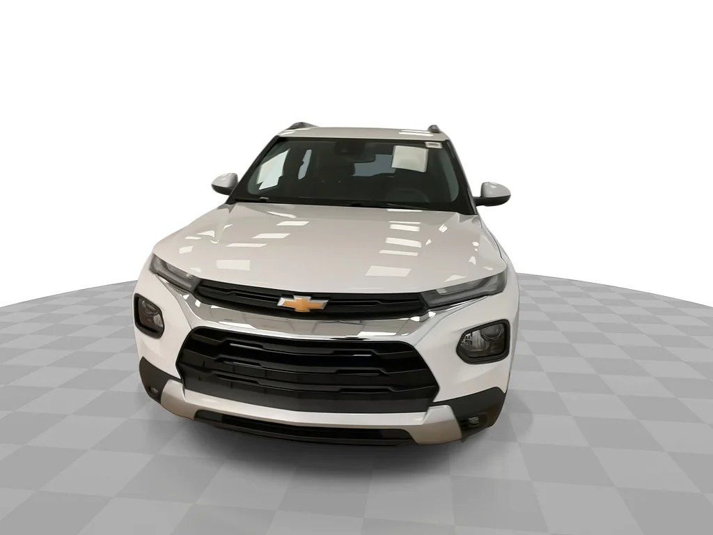Used 2023 Summit White Chevrolet LT image 4