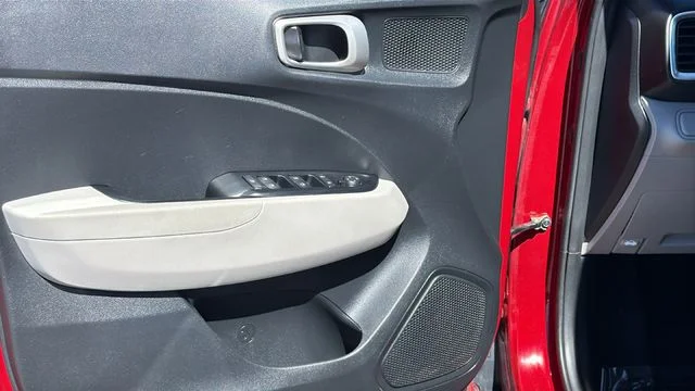 2023 Hyundai Venue SEL - Photo 23