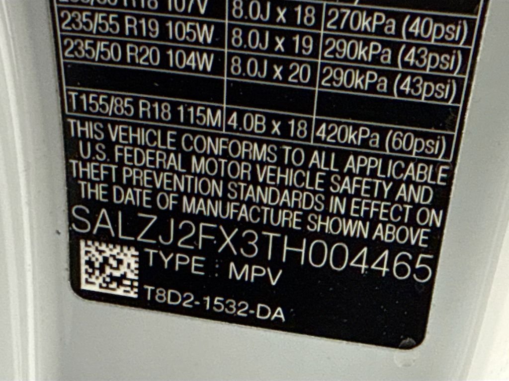 New 2026 Arroios Grey Metallic Land Rover S image 35