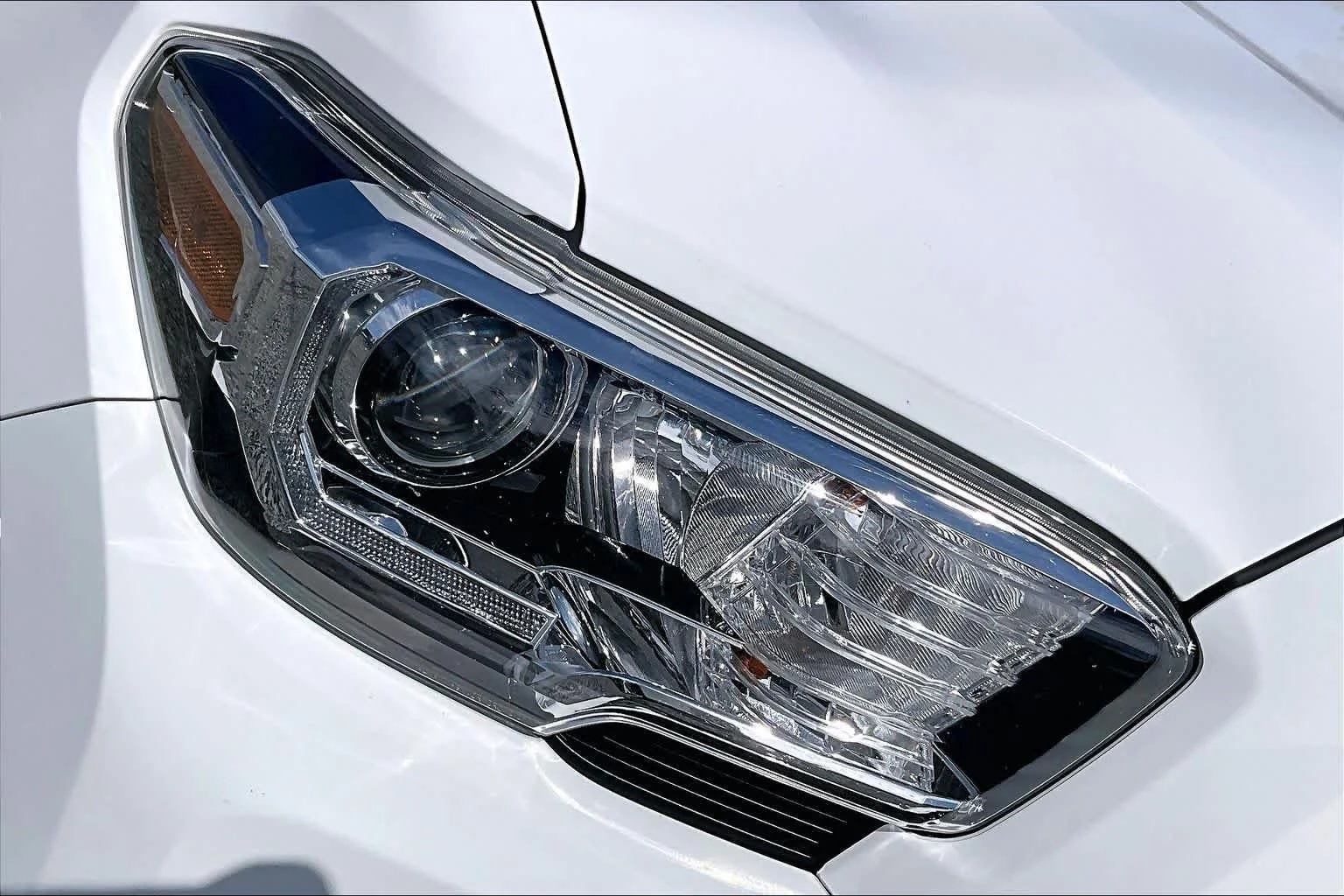 Certified Used 2020 Super White Toyota TRD Off Road image 28