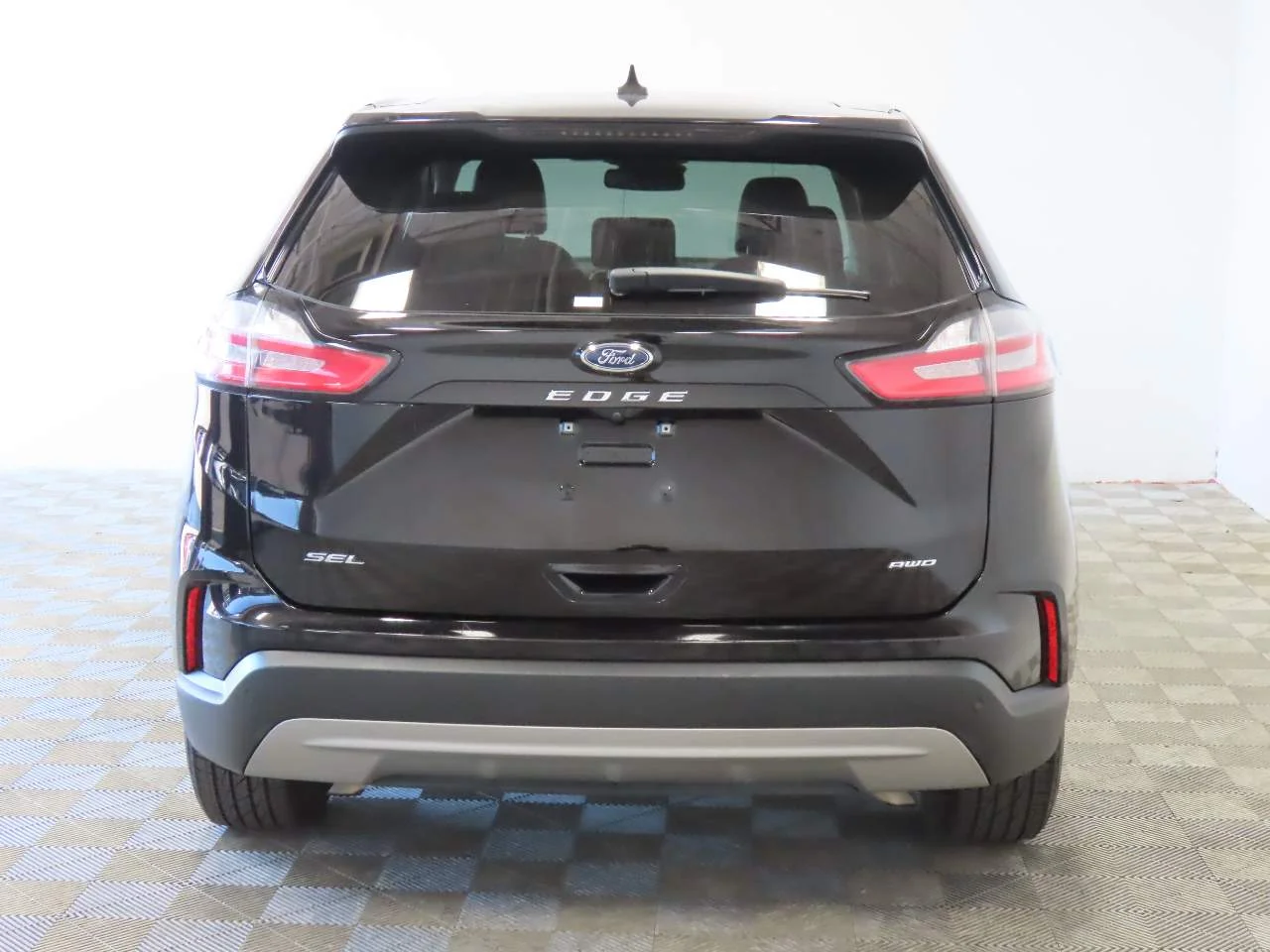 Used 2023 Agate Black Ford SEL image 4