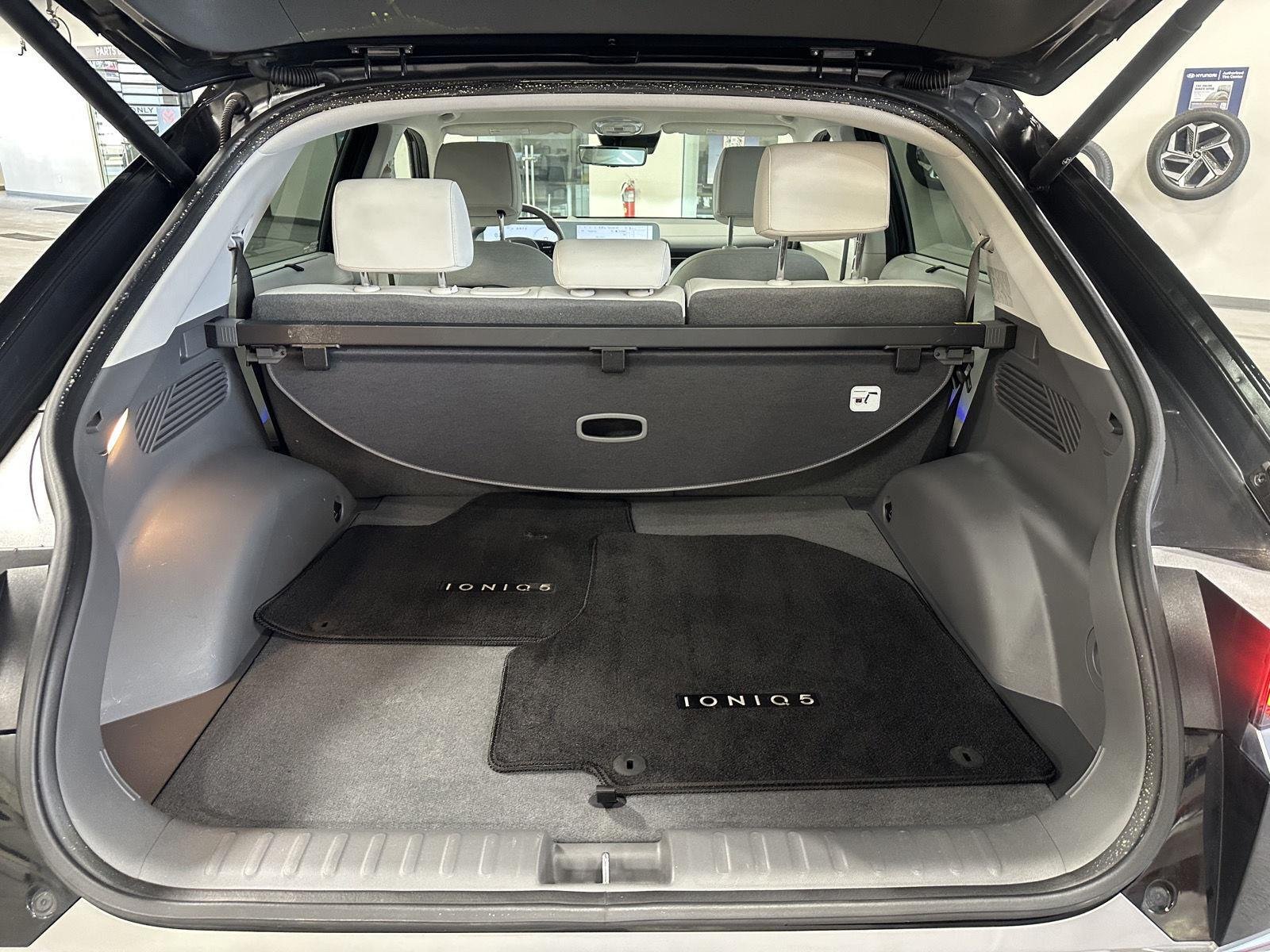 Certified Used 2024 Abyss Black Hyundai Limited image 4
