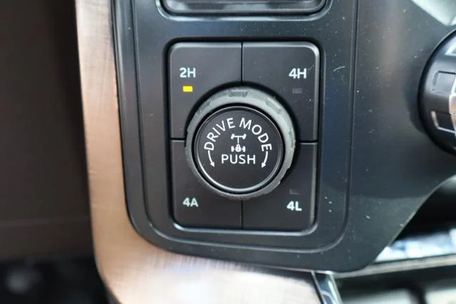 New 2026 Star White Metallic Tri-Coat Ford King Ranch® image 98