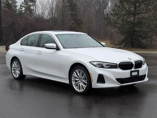 New 2024 Mineral White Metallic BMW 330i xDrive image 16