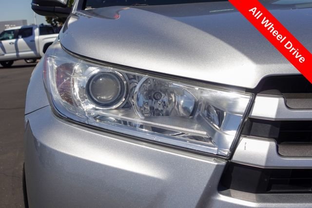 Certified Used 2019 Silver Toyota XLE image 6