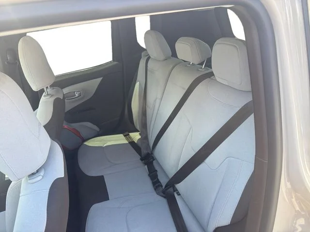 Used 2015 Beige Jeep Latitude image 13