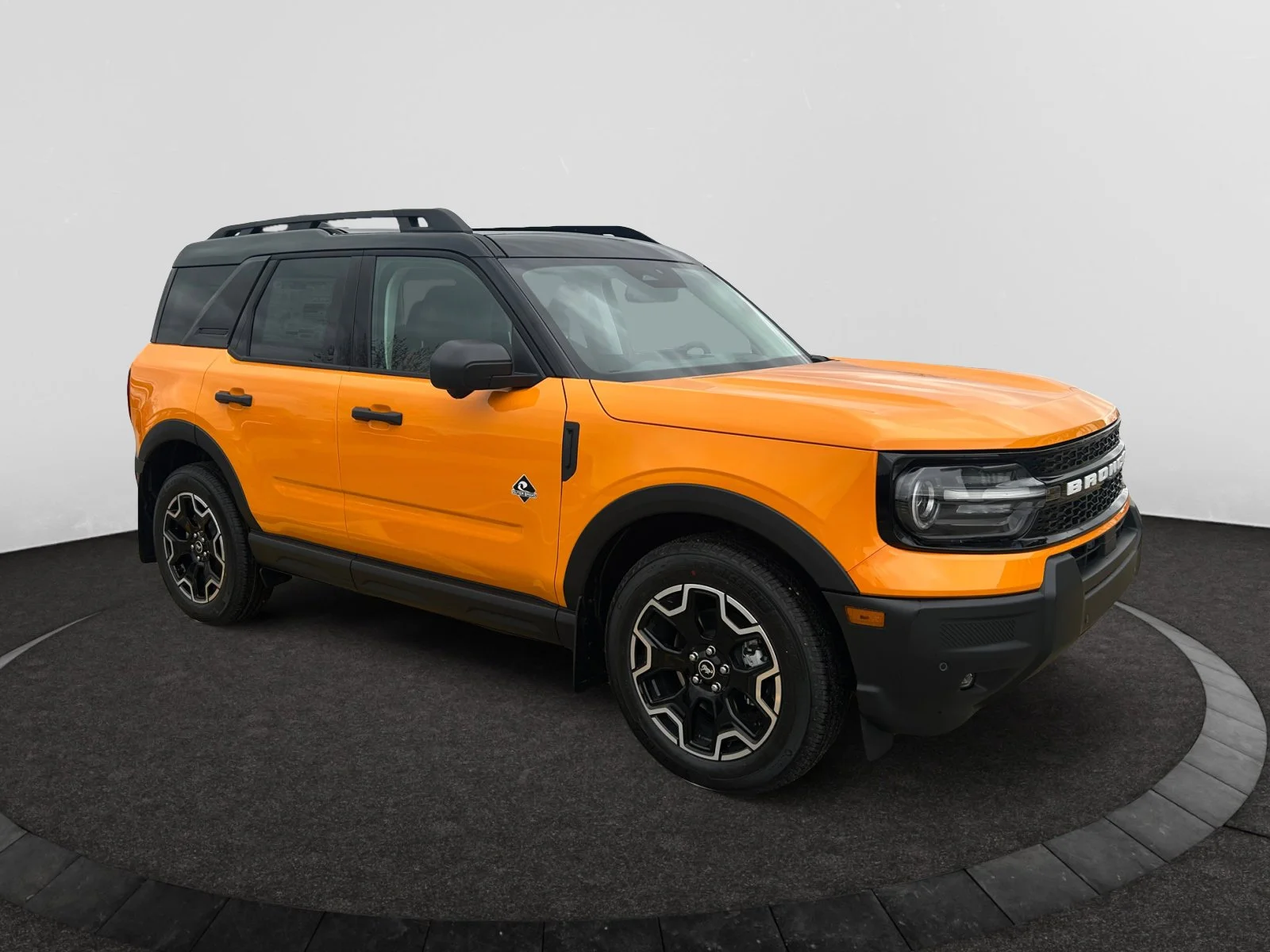 New 2026 Orange Fury Metallic Tri-Coat Ford Outer Banks image 7