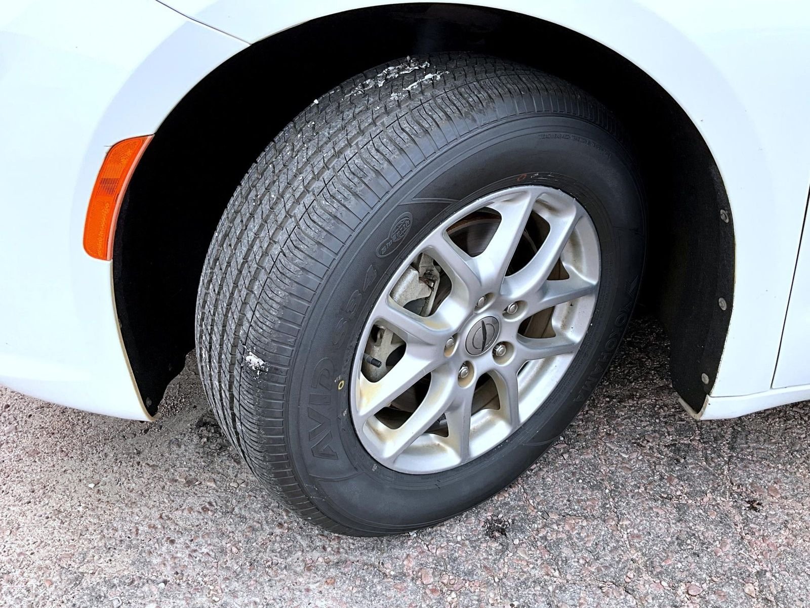 Certified Used 2022 White Chrysler Touring L image 23