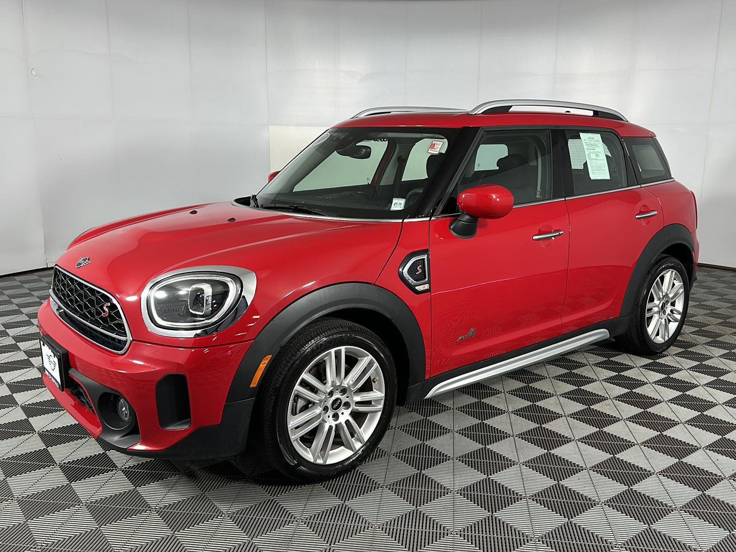 Used 2024 Chili Red MINI Cooper S image 4