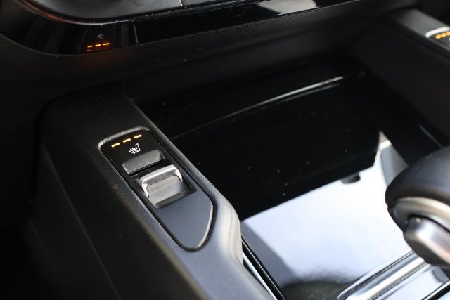 Used 2022 White Kia S image 26