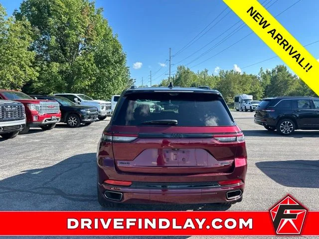 Used 2025 Red Jeep Summit Reserve image 9