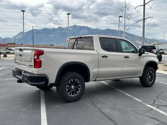 2026 Chevrolet Silverado 1500 ZR2 - Photo 9