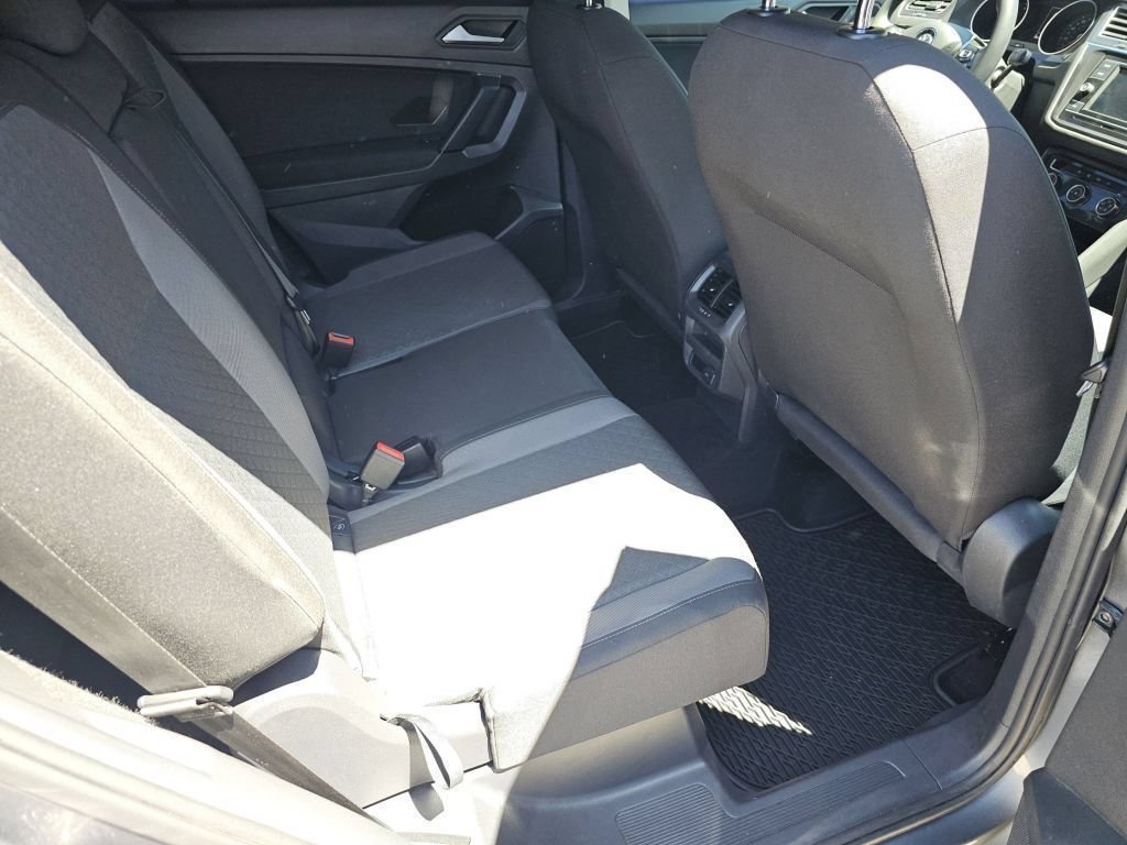 Used 2019 Platinum Gray Metallic Volkswagen S image 5