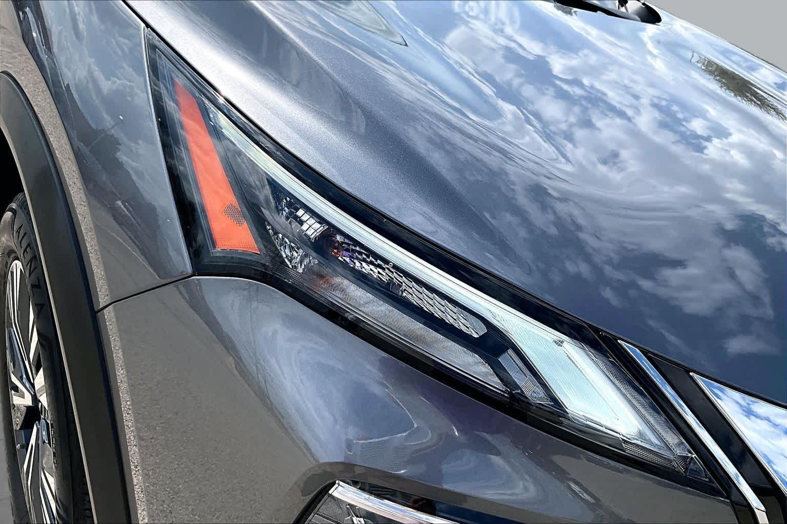 Used 2023 Gun Metallic Nissan SV image 28