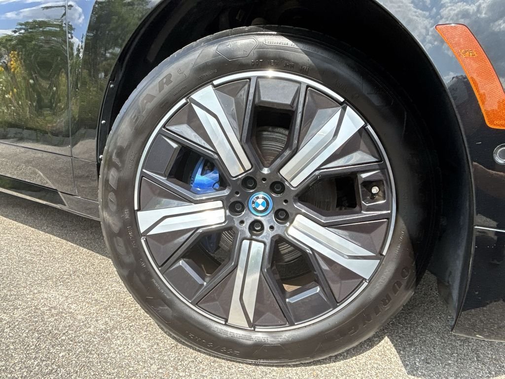 Certified Used 2024 Black BMW xDrive50 image 19